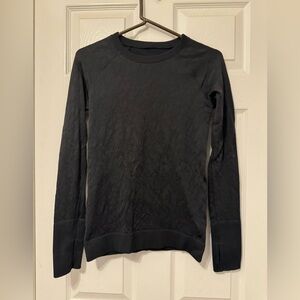 Lululemon restless long sleeve size 8 euc